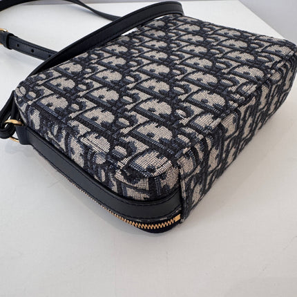 Sac Dior 30 montaigne Pouch