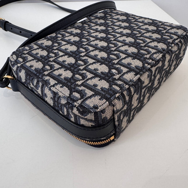 Sac Dior 30 montaigne Pouch