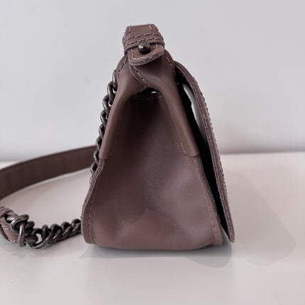 Sac Chanel demie lune marron glacé