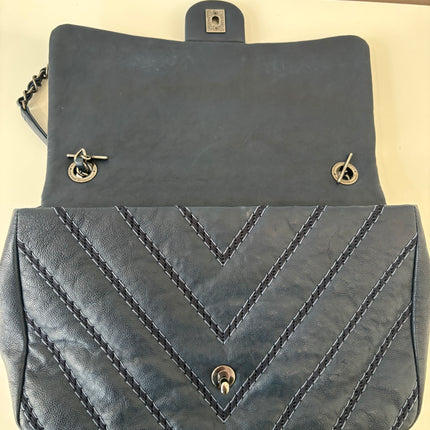 Sac Chanel Timeless chevrons bleus