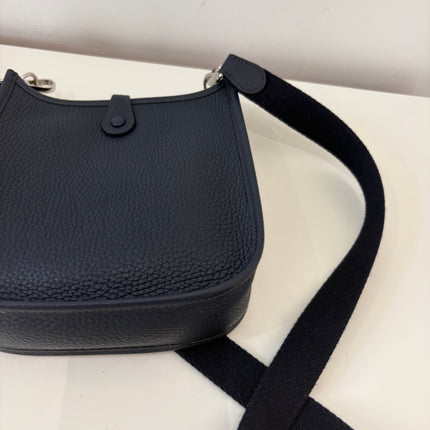 Sac Hermès Evelyne 16 bleu marine
