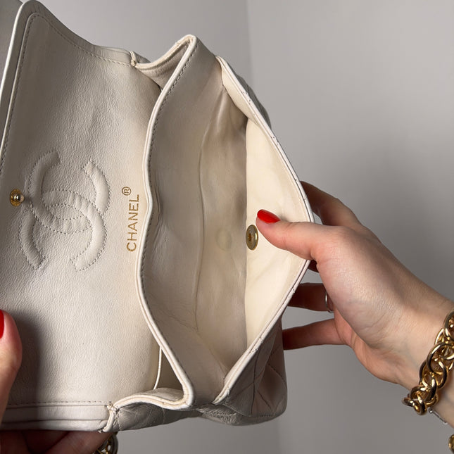 Sac Chanel Timeless Vintage 23cm Blanc