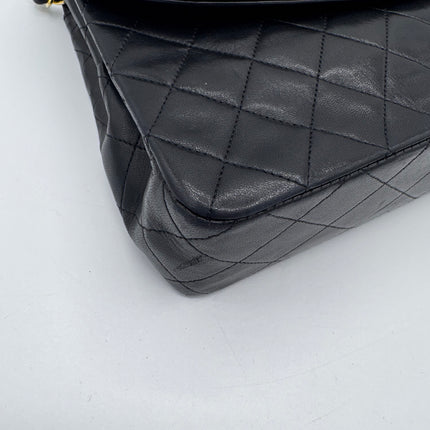 Sac Chanel classique flap grand bandoulière vintage