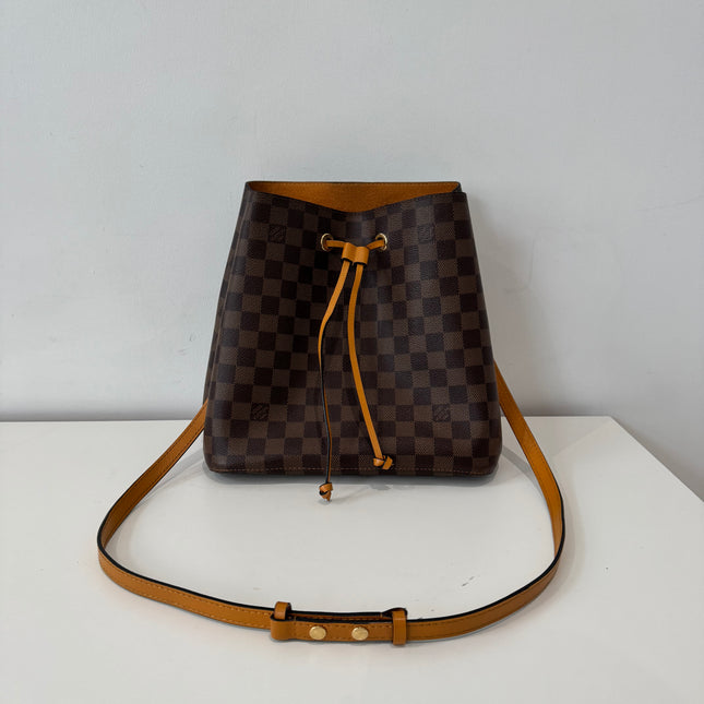 Sac Louis Vuitton Neo Noé Damier ébène & safran