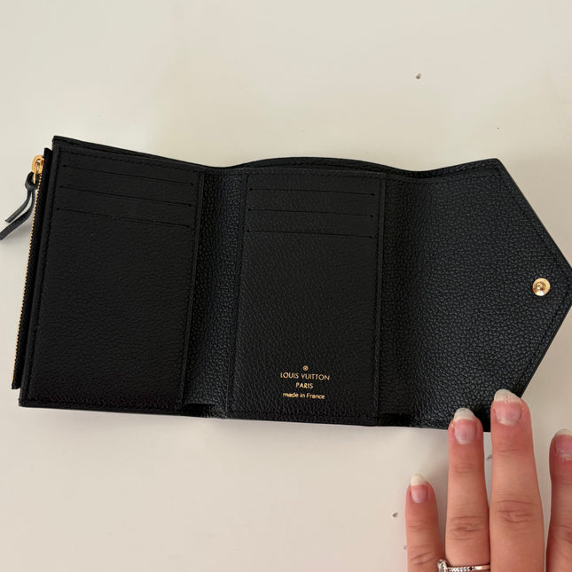 Portefeuille Louis Vuitton Victorine Cuir Empreinte Noir