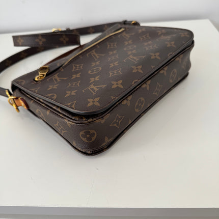 Sac Louis Vuitton Pochette Métis Monogram