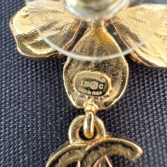 Boucles d’oreilles Chanel pendantes