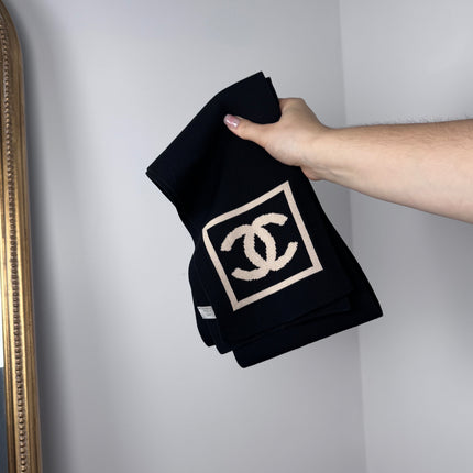Écharpe Chanel CC