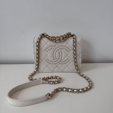 Sac Chanel caméra blanc cassé