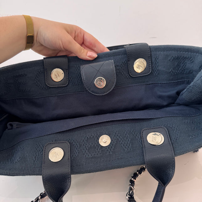 Cabas Chanel Deauville navy blue