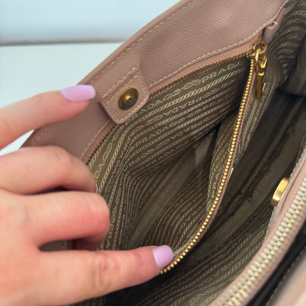 Sac Prada Galleria moyen vieux rose