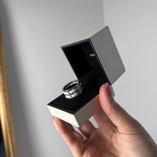 Bague Chanel Ultra T55