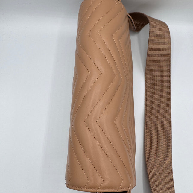 Sac Gucci GG Marmont matelassé beige