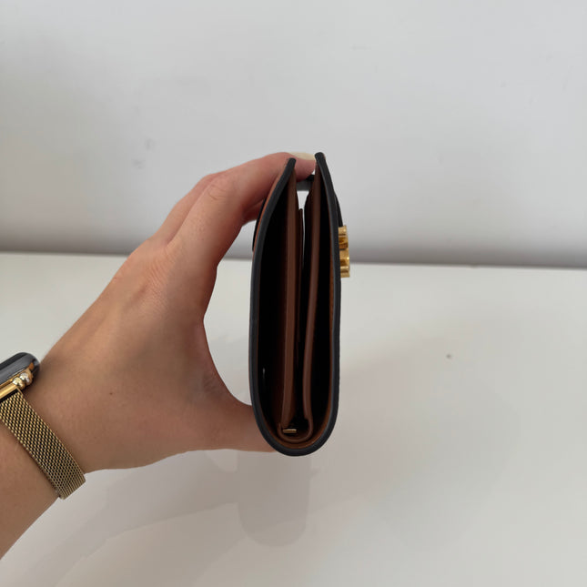 Portefeuille Celine Triomphe Moyen Tan