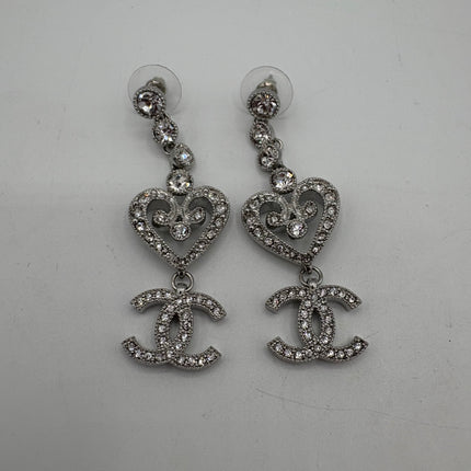 Boucles d’oreilles pendantes Chanel