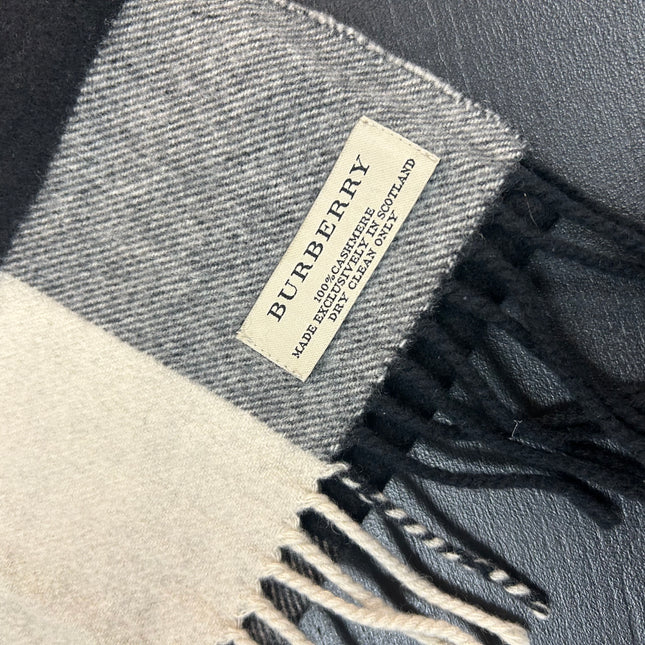 Écharpe Burberry cachemire