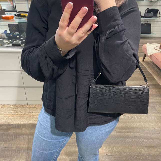 Pochette Épi Louis Vuitton