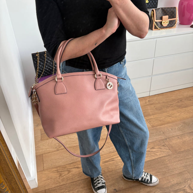 Sac à main Gucci GG charm moyen
