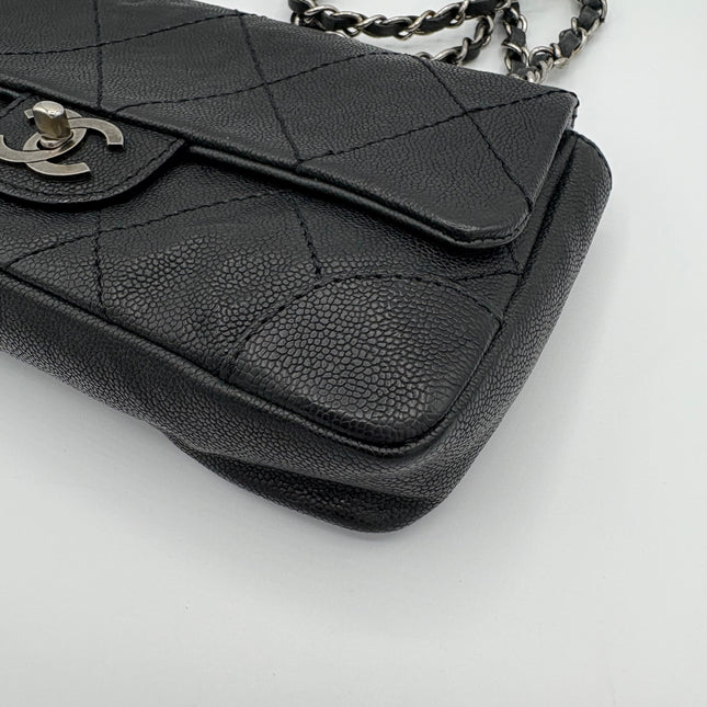 Sac Chanel Classic flap caviar