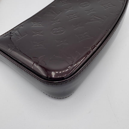 Pochette Accessoires Louis Vuitton Vernis Amarante