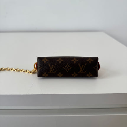 Pochette Louis Vuitton Cosmétique rouge à lèvres