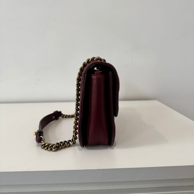Sac Chanel Perfect Edge bordeaux épaule