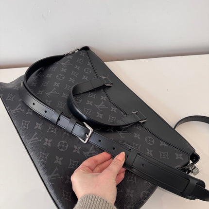 Sac Louis Vuitton Explorer Éclipse Monogram