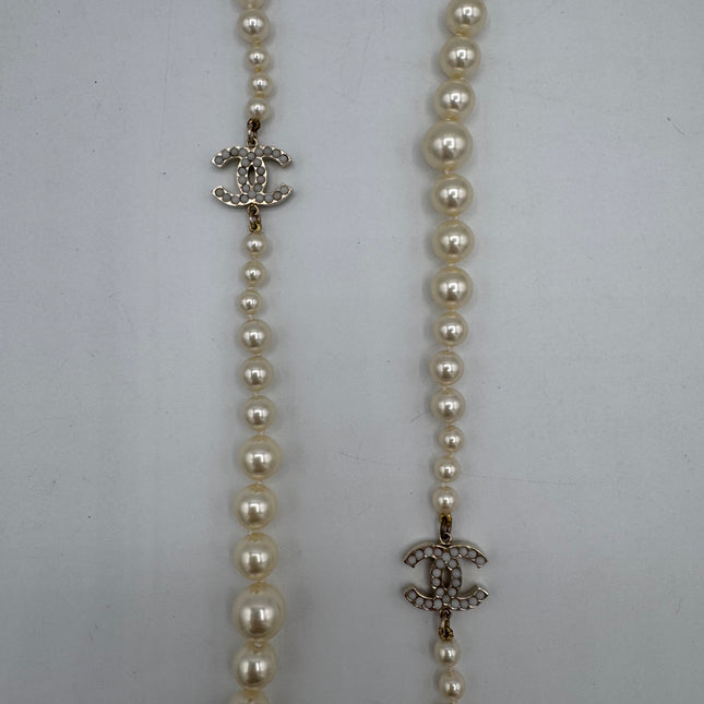 Sautoir Chanel perles