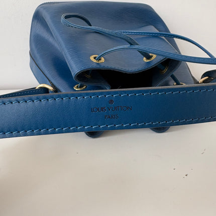 Sac Louis Vuitton PM Noé cuir épi bleu