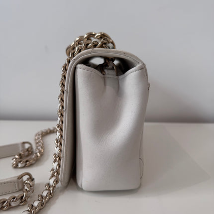 Sac Chanel caméra blanc cassé