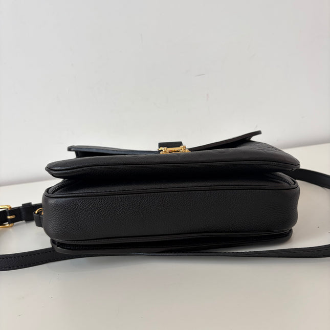 Sac Pochette Louis Vuitton Métis Cuir Empreinte Noir