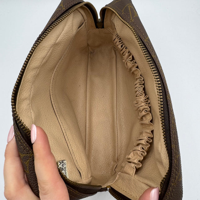 Trousse de toilette 23cm Louis Vuitton