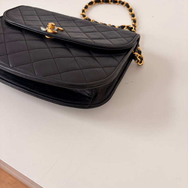 Sac Chanel Demie lune vintage