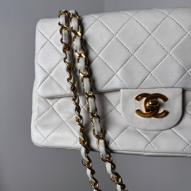 Sac Chanel Timeless Vintage 23cm Blanc