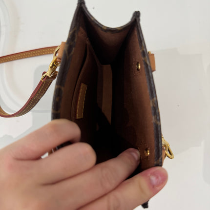 Mini sac plat Louis Vuitton Monogram