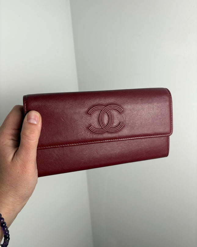 Portefeuille Chanel rouge éteint
