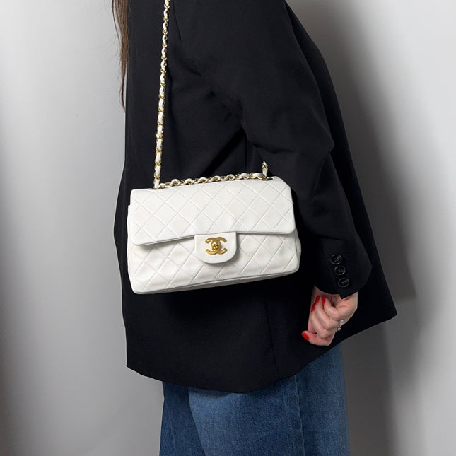 Sac Chanel Timeless Vintage 23cm Blanc