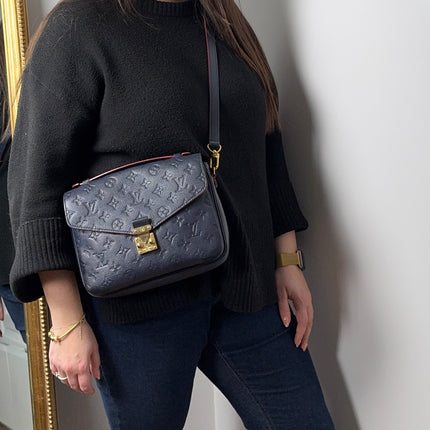 Pochette Métis Louis Vuitton Cuir empreinte marine