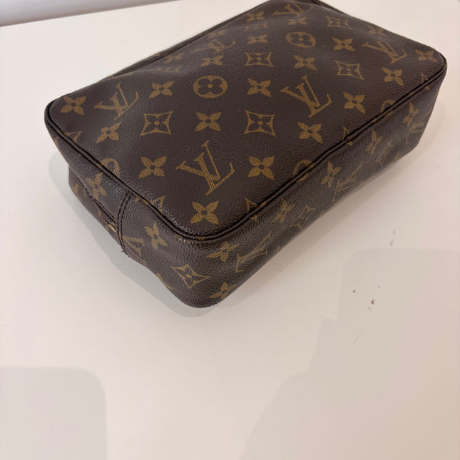 Trousse de toilette Louis Vuitton monogram 23cm