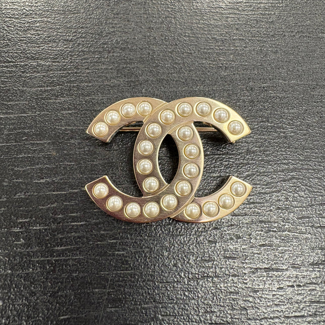 Broche Chanel