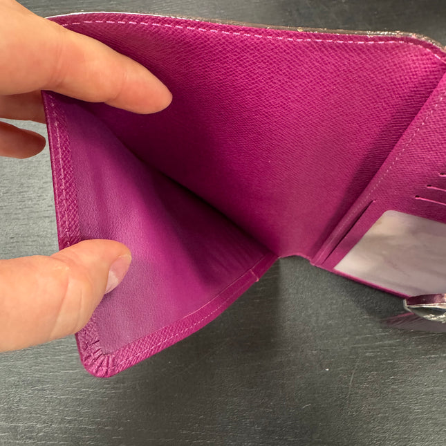 Portefeuille Eugenie Louis Vuitton Épi Cassis