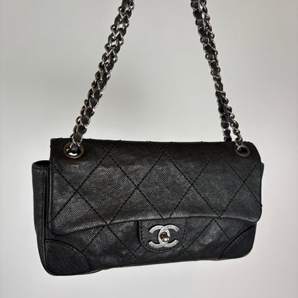 Sac Chanel Classic flap caviar