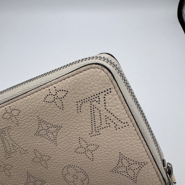 Portefeuille Louis Vuitton Zippy cuir mahina