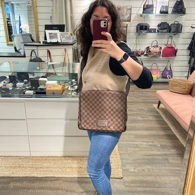 Pochette Brooklyn Louis Vuitton