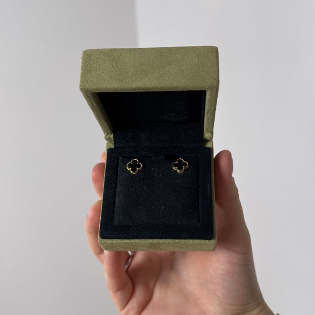 Puces d’oreilles sweet Alhambra Van Cleef & Arpels