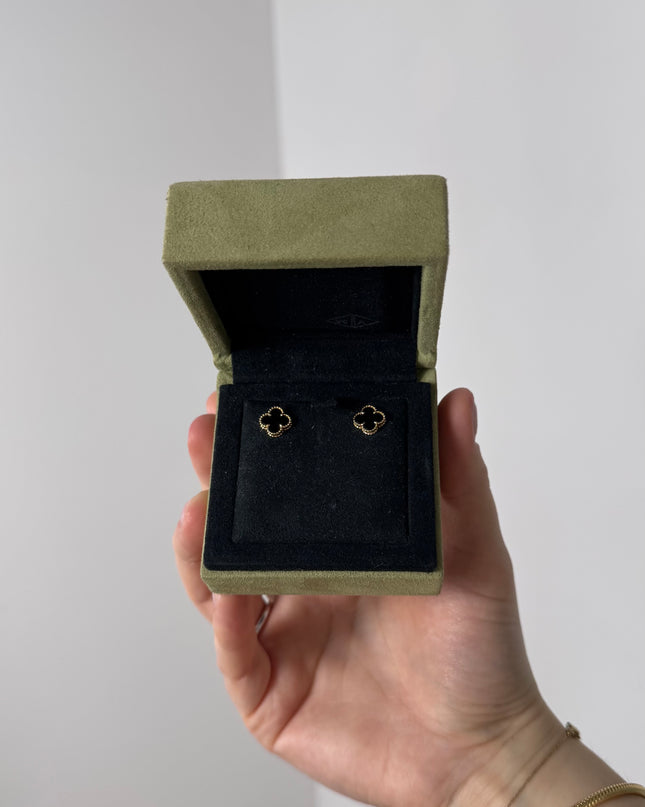 Puces d’oreilles sweet Alhambra Van Cleef & Arpels