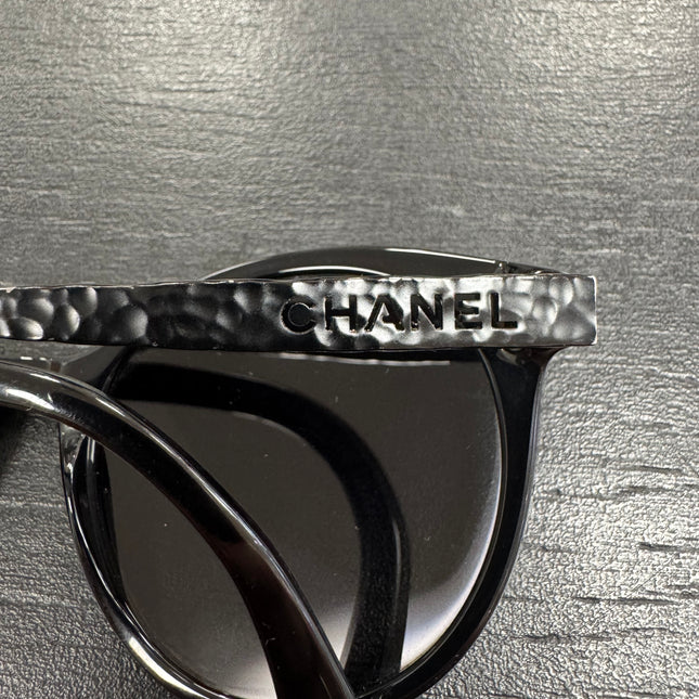 Lunettes de soleil Chanel