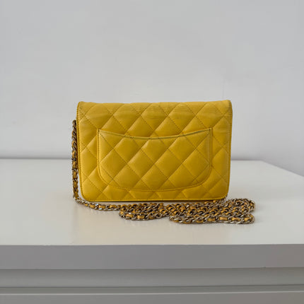 Sac Chanel Wallet on Chain Jaune