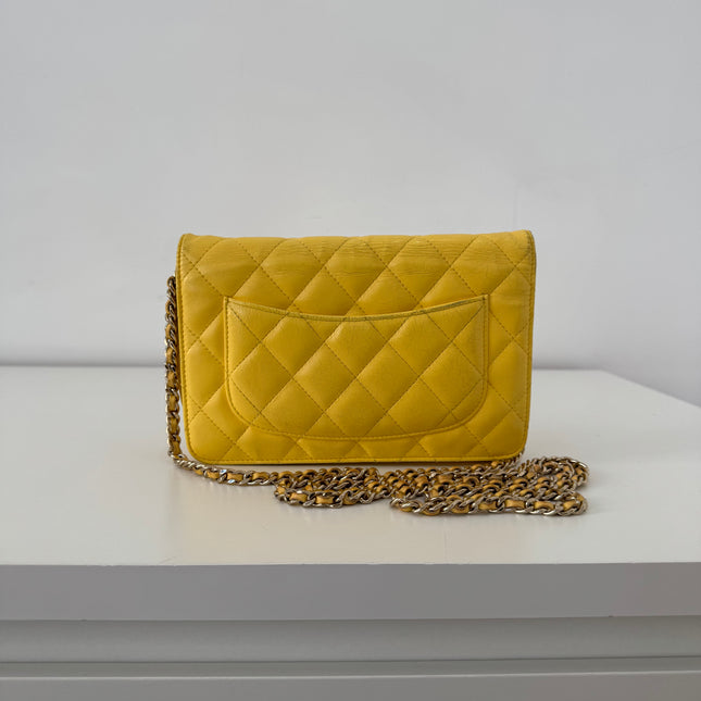 Sac Chanel Wallet on Chain Jaune
