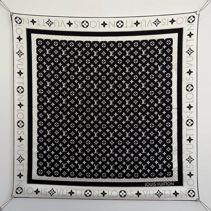 Carré de soie Louis Vuitton 90 cm Monogram Noir et Blanc